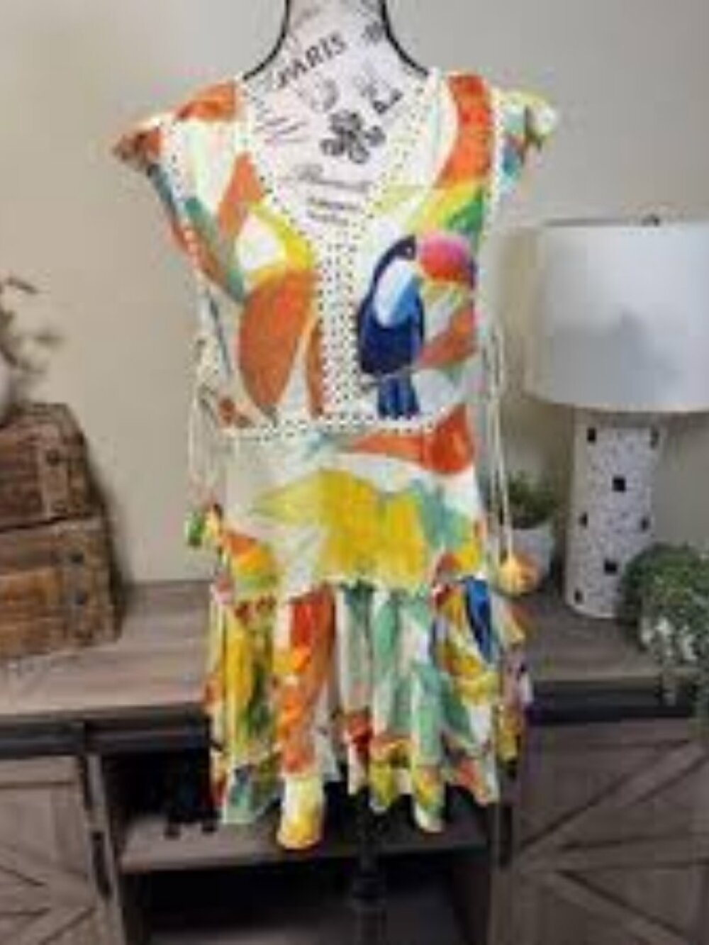 18-B1 NWOT Z&L EUROPE TOUCAN PRINT TIERED MINI DRESS